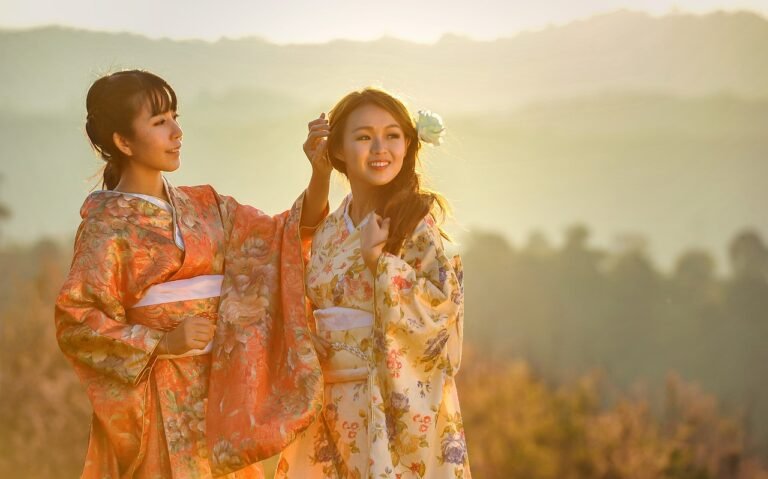 girls, asia, kimono-1822521.jpg